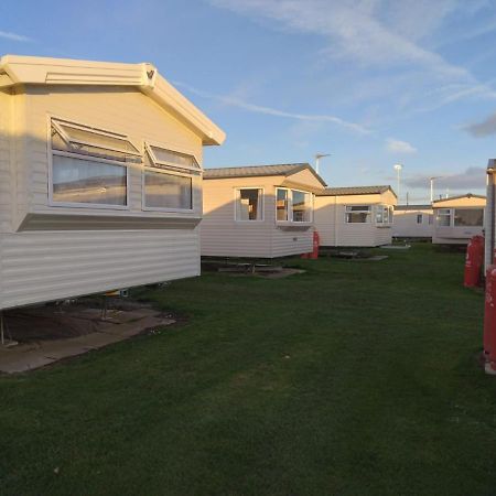 3 Bed ,Sleeps 8 Caravan California Cliffs Holiday Park Scratby Buitenkant foto