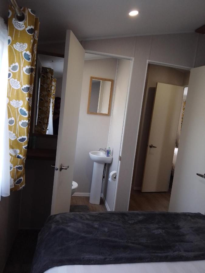 3 Bed ,Sleeps 8 Caravan California Cliffs Holiday Park Scratby Buitenkant foto