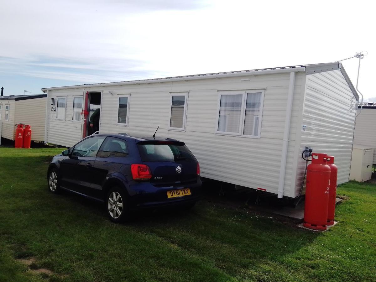 3 Bed ,Sleeps 8 Caravan California Cliffs Holiday Park Scratby Buitenkant foto